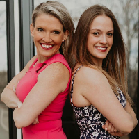 Cindy and Farrah Welu