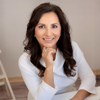 Lidia Suarez (Bilingual - Spanish)